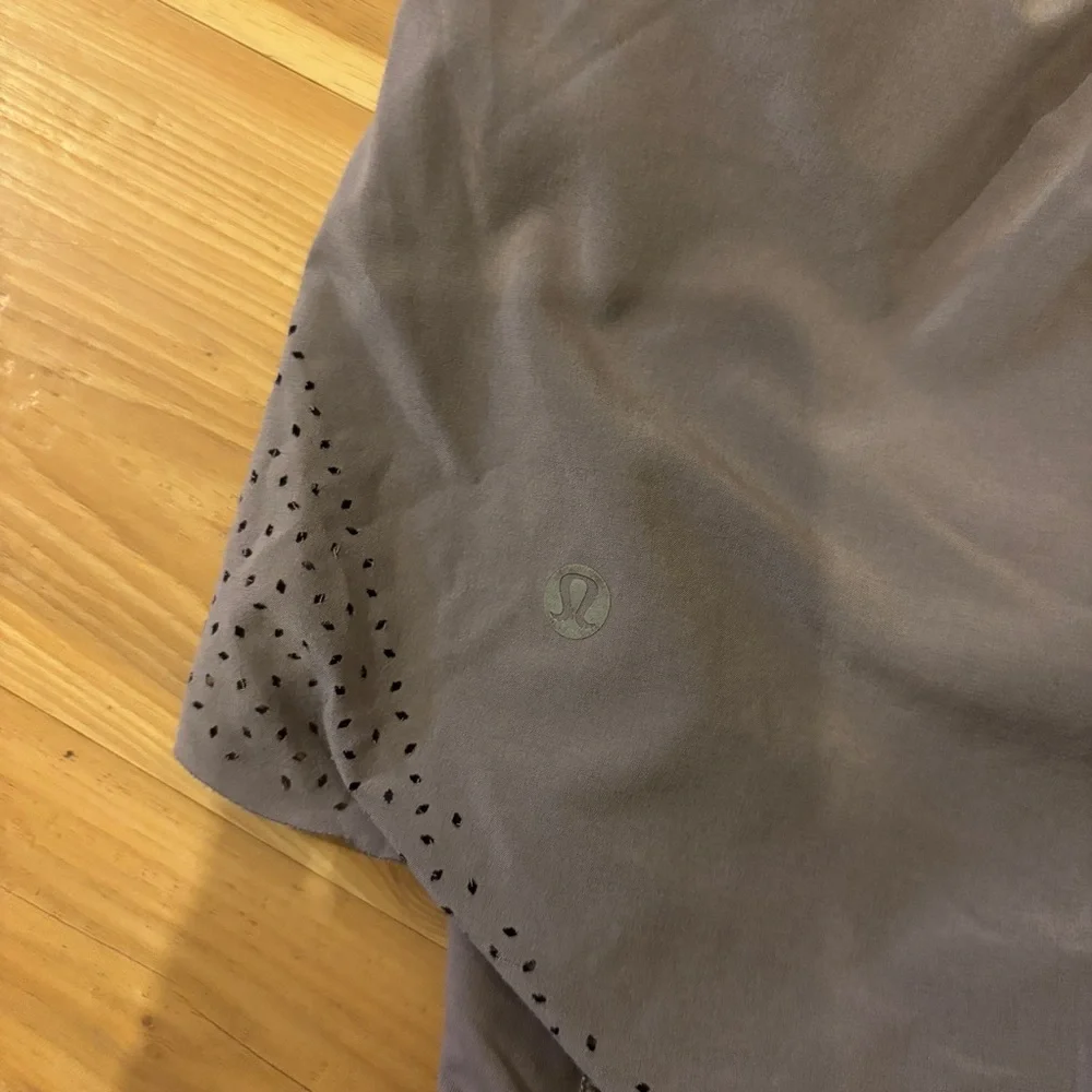 Lululemon Laser Speed Train Shorts Size 8 - Picture 3 of 4